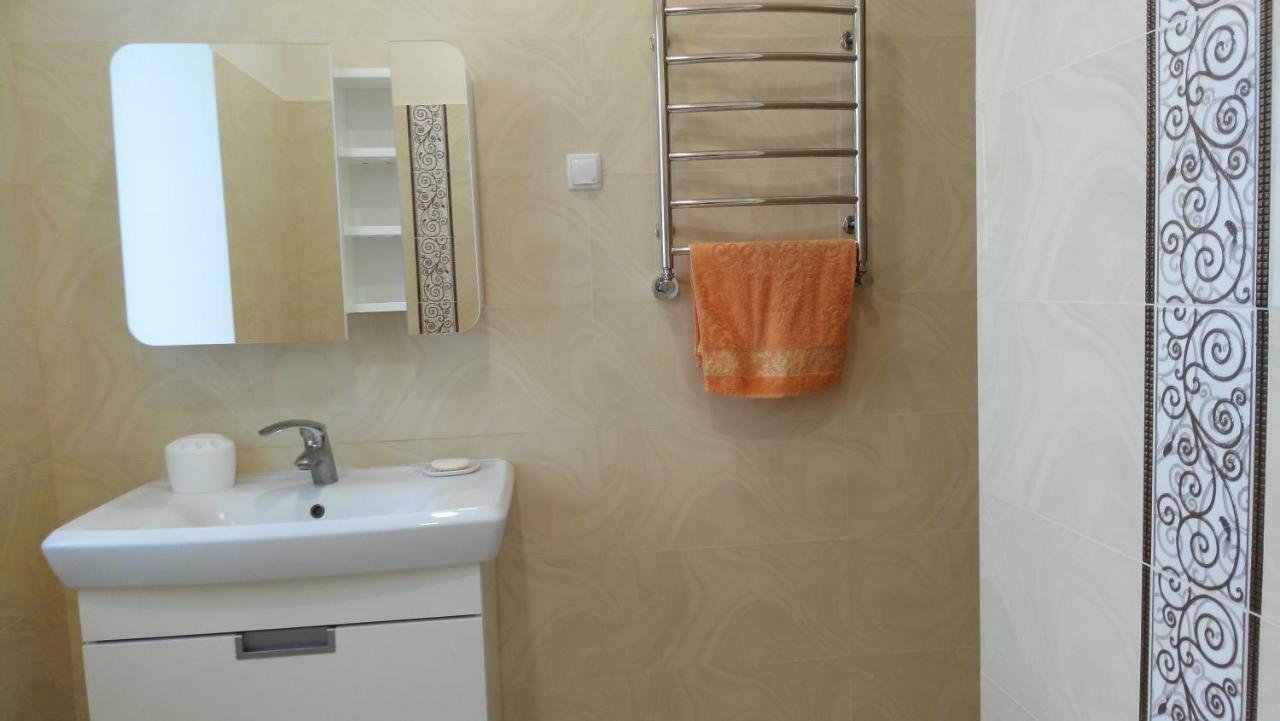 Separate Room Homestay In A Private House, Facilities Shared With Owner Berdychiv Εξωτερικό φωτογραφία