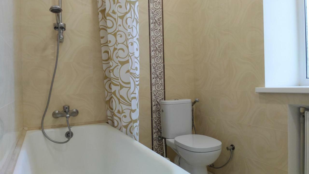 Separate Room Homestay In A Private House, Facilities Shared With Owner Berdychiv Εξωτερικό φωτογραφία